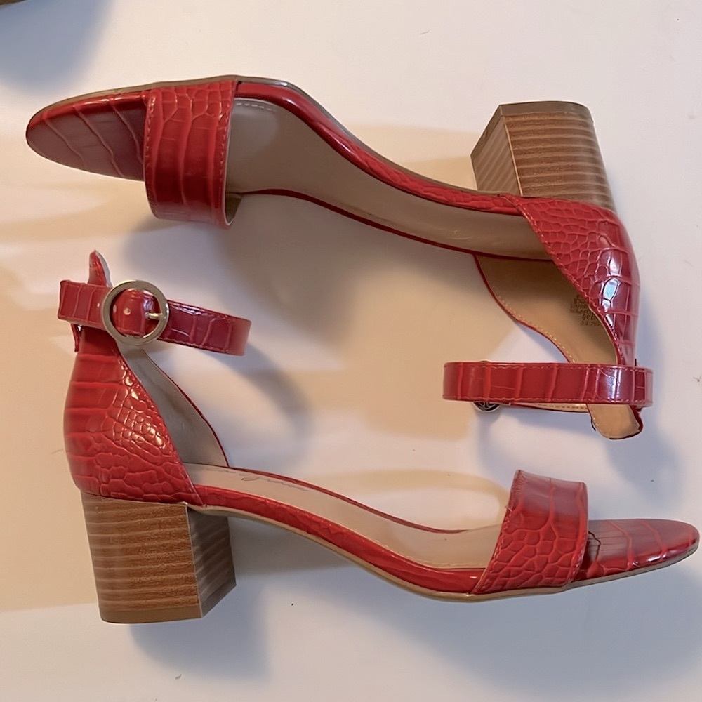 Amelia Grace Croc Cherry Red Tacee Sandal 7.5